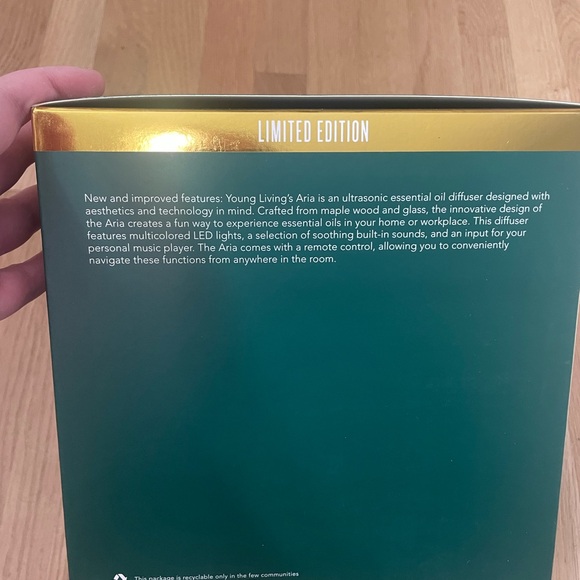 Young Living White Aria Diffuser New In Box - Picture 3 of 8